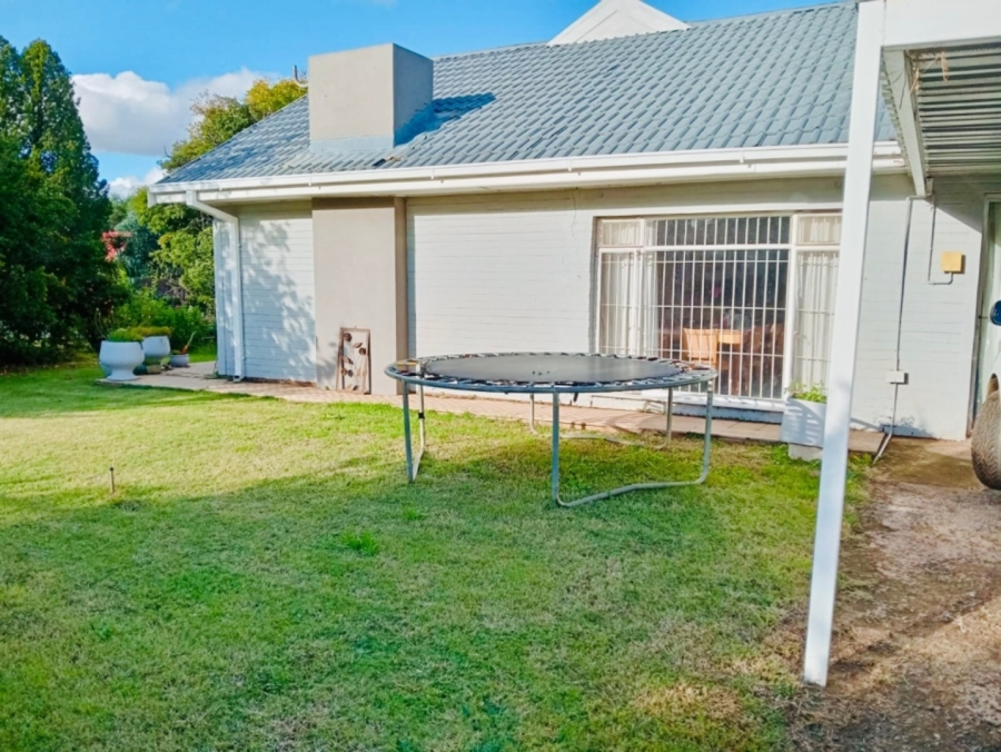 5 Bedroom Property for Sale in Fichardt Park Free State